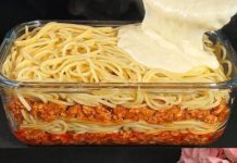 Gebackene Spaghetti mit Hackfleisch und Speck