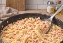 Schinken-Nudeln mit Schmand