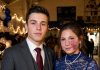 Die attraktivste Junge der Schule lud mich trotz meines Muttermals im Gesicht zum Abschlussball ein – und alle lachten, bis plötzlich die Schulleitung den Saal betrat.