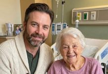 Mein Mann besuchte seine Mutter allein im Krankenhaus und behauptete, sie brauche Ruhe – während ich ihre Behandlung bezahlte. Einen Monat später rief mich ihr Arzt an und bat mich, sofort zu kommen.