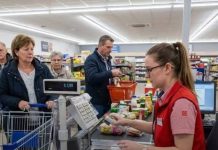 „Zwischen 29 und 32 Artikel pro Minute“: Aber warum scannen die Kassierer bei Lidl und Aldi die Produkte so schnell