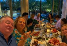 Die Familie meines Mannes erwartete immer, dass ich das Abendessen bezahle – ich habe ihnen endlich eine Lektion erteilt, die sie nicht vergessen