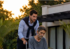 Der Sohn stieß seinen gelähmten Vater, der im Rollstuhl saß, direkt in den Swimmingpool, in der Hoffnung, dass er niemals zurückkehren und all sein Geld sowie seine Firma ihm gehören würden. Doch der Sohn konnte sich nicht einmal vorstellen, wie diese grausame Tat enden würde. 😱 😱