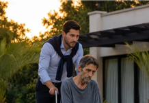 Der Sohn stieß seinen gelähmten Vater, der im Rollstuhl saß, direkt in den Swimmingpool, in der Hoffnung, dass er niemals zurückkehren und all sein Geld sowie seine Firma ihm gehören würden. Doch der Sohn konnte sich nicht einmal vorstellen, wie diese grausame Tat enden würde. 😱 😱