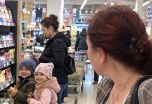 😱💔 Im Supermarkt sah ich zwei Jungen, die genauso aussahen wie mein Sohn. Fünf Minuten später entdeckte ich ein Geheimnis, das meine Familie zerstörte.