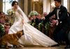Während der Hochzeit packte der Hund mit seinen Zähnen den Saum des Brautkleides und begann wie wild zu bellen: Alle dachten, der Hund sei einfach verrückt geworden, bis das hier geschah … 😨😱 😨😱